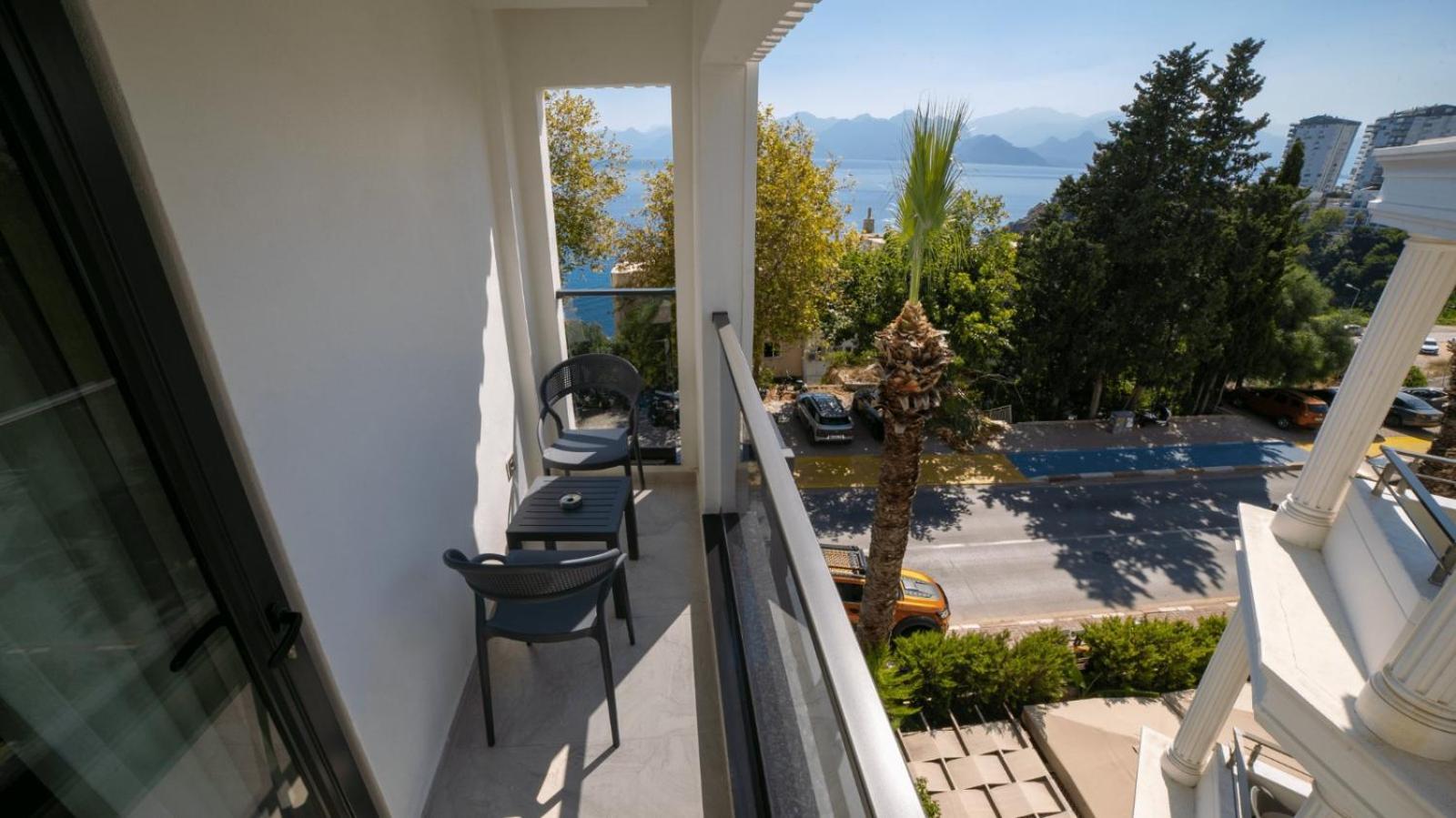 Lara Vista Hotel Suits & Spa Анталия Екстериор снимка